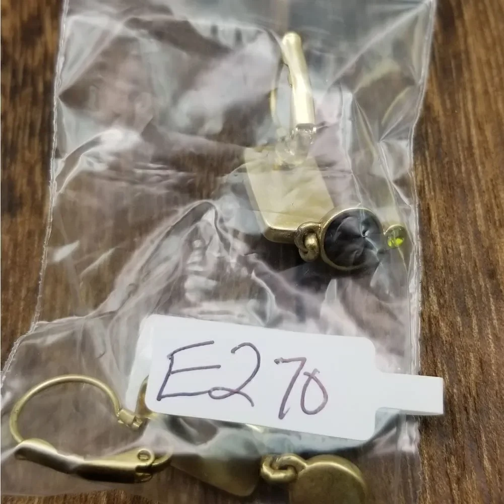 Peridot mocha mist Tibetan earrings E270